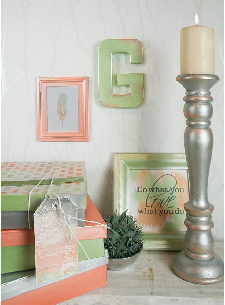 Dekorative Wohnaccessoires mit Inka Gold Metallic-Polierpaste gestaltet – Rahmen, Kerzenhalter und Schriftobjekte