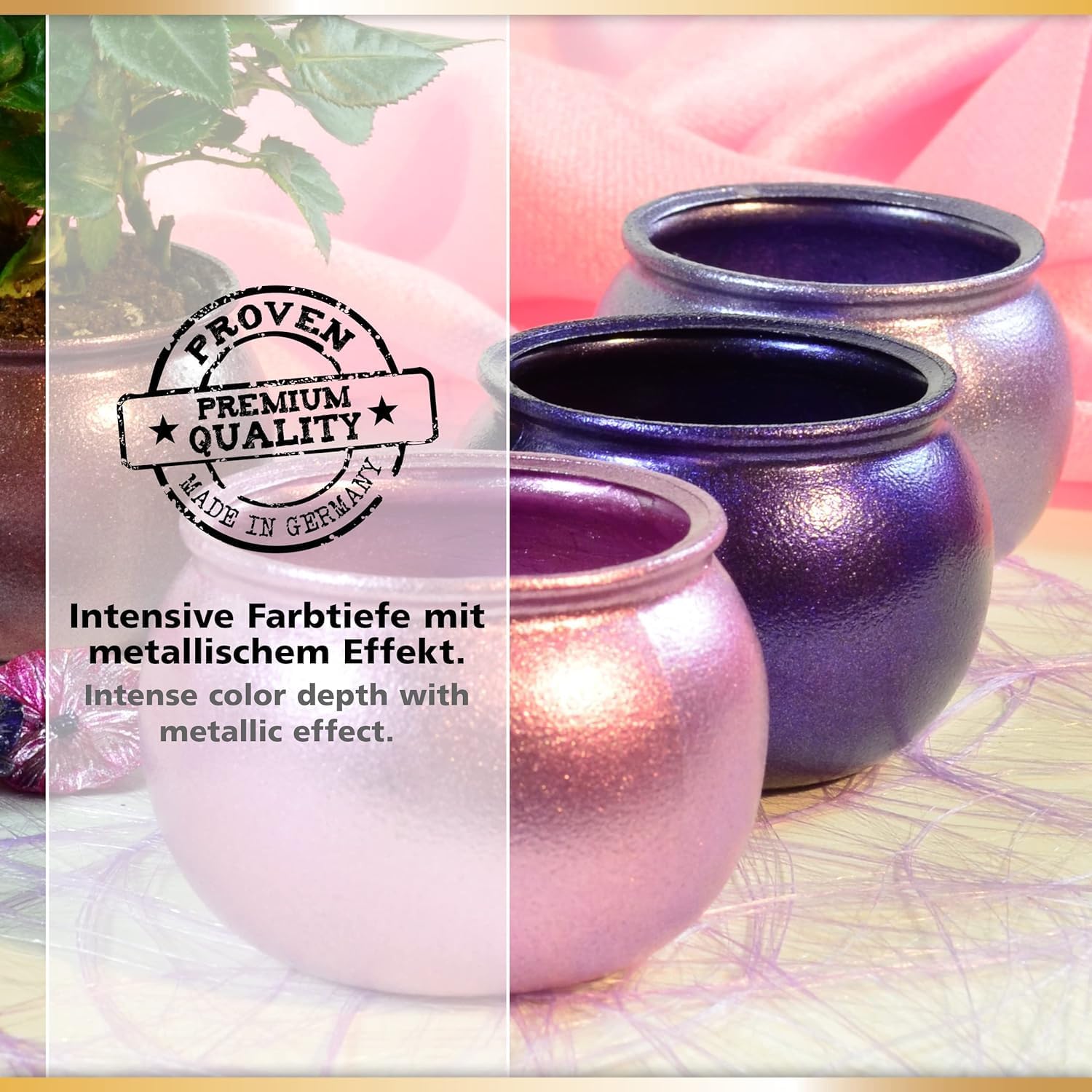 Mit Maya Gold bemalte Deko-Gefäße mit intensiver Farbtiefe und schimmerndem Metallic-Effekt in mehreren Farbtönen