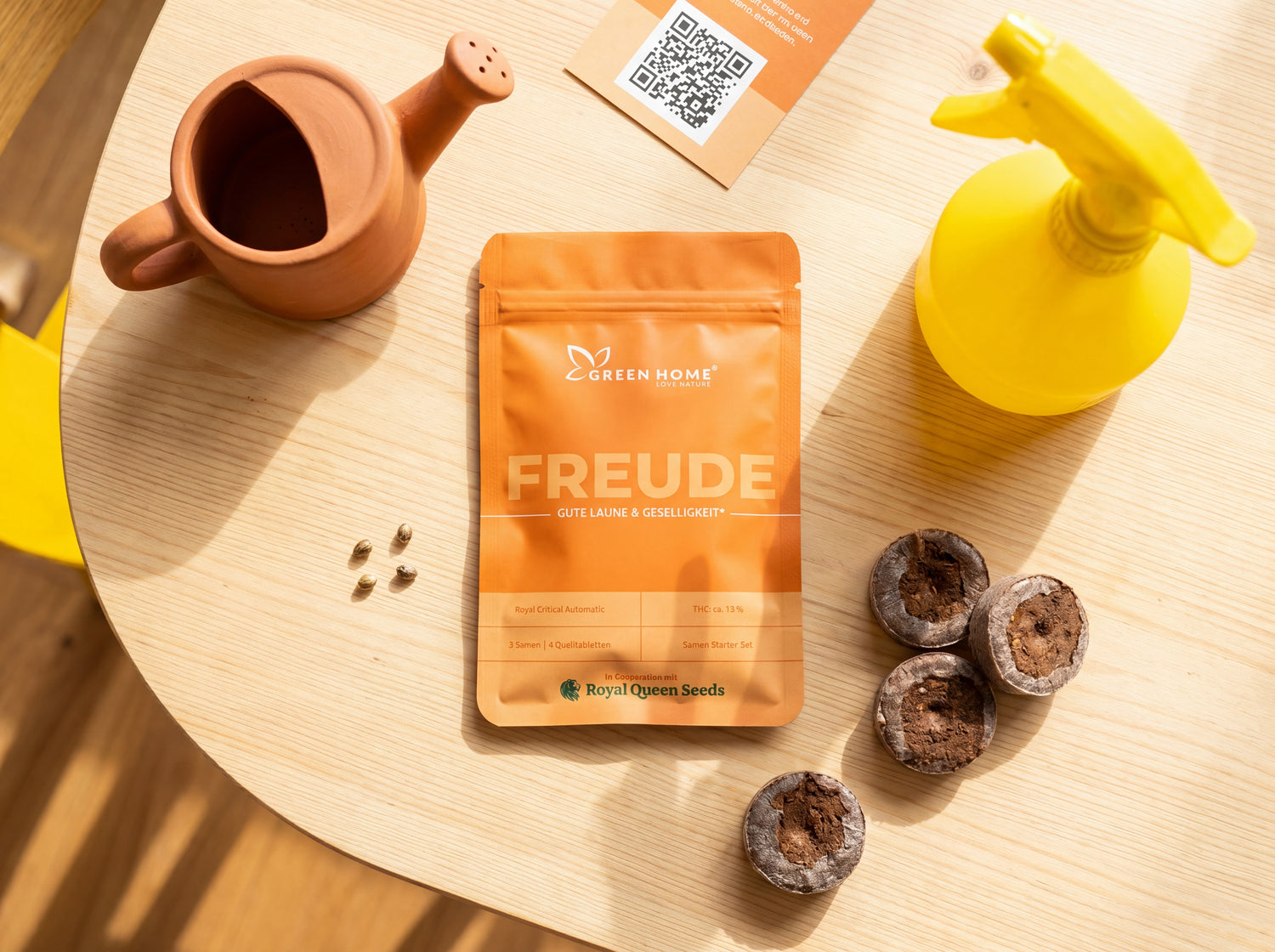FREUDE Cannabis Starter Set komplett – 3 Samen, 4 Quelltabletten bei hellem Tageslicht
