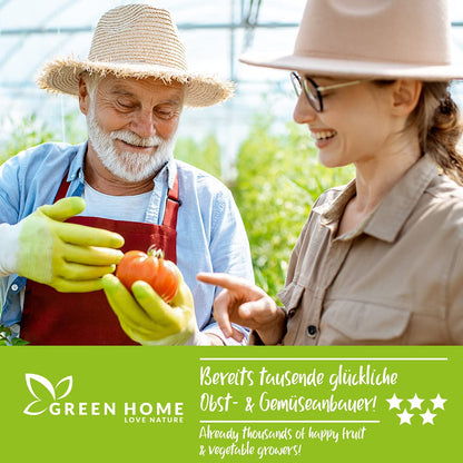 Zwei zufriedene Gärtner im Gewächshaus mit Tomate und Hinweis auf viele glückliche Obst- und Gemüseanbauer für den Green Home Bio Dünger 1 Liter.