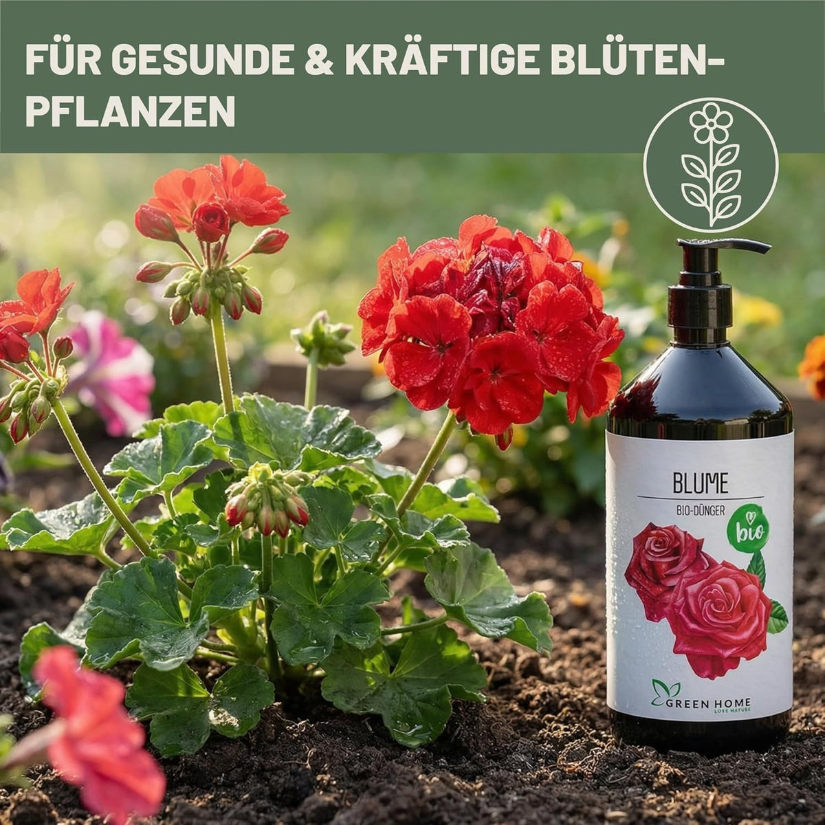 Green Home Bio Dünger Blumen 1 Liter neben roten Blütenpflanzen im Gartenbeet