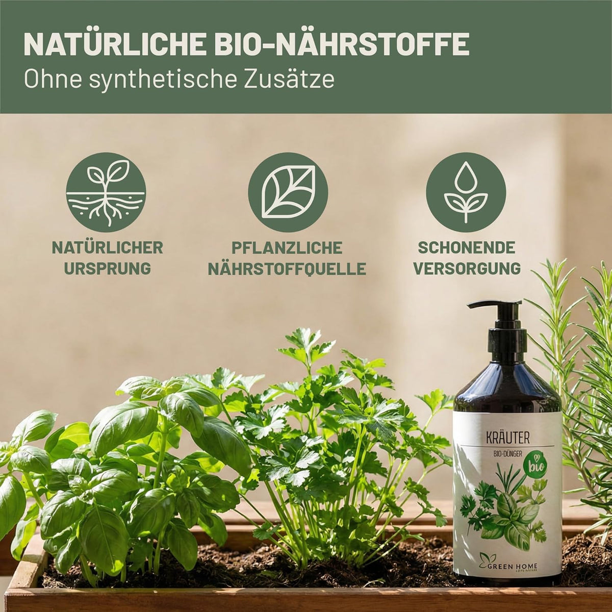 Der Green Home Bio Kräuterdünger neben frischen Kräutern im Beet mit Fokus auf natürliche Nährstoffe