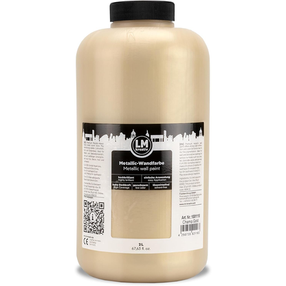 Produktabbildung der LM Kreativ Metallic Wandfarbe in Champagner Gold mit 2 Litern Inhalt in großer Kunststoffflasche mit schwarzem Schraubdeckel.
