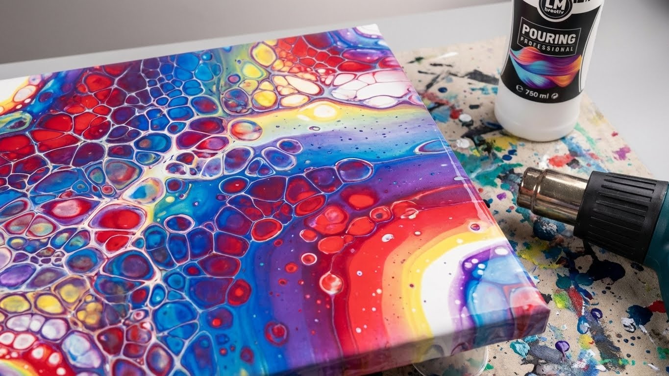 Acryl-Pouring-Bild mit ausgeprägter Zellstruktur auf Leinwand, Heißluftföhn daneben