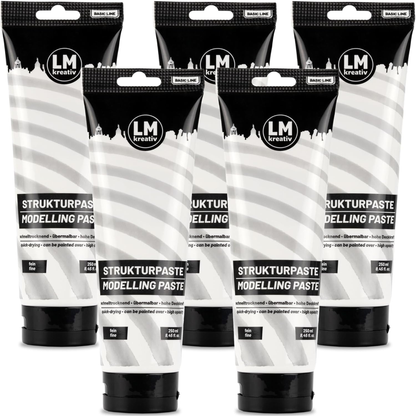 Fünf Tuben LM Kreativ Strukturpaste Fein Weiß 250 ml für feine Reliefs und strukturierte Oberflächen in der Acrylmalerei.