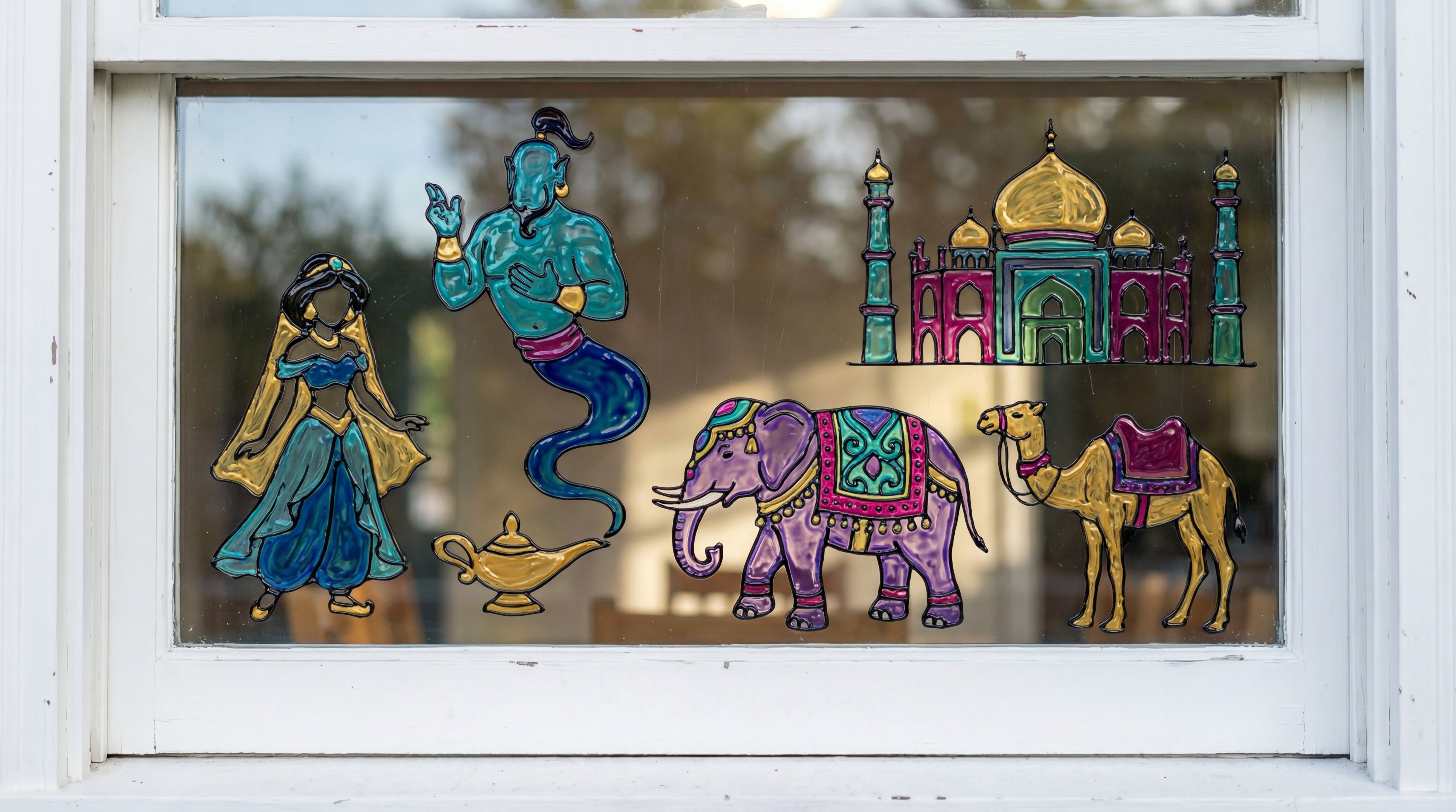 Fenster mit orientalischen Motiven wie Prinzessin, Dschinn, Elefant, Kamel und Palast gestaltet mit dem LM Kreativ Window Color Set 1001 Nacht.