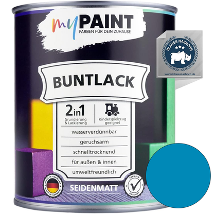 Einzelne Dose My Paint 2in1 Buntlack Seidenmatt in Lichtblau mit Blauem Engel Siegel und lichtbalu-farbenem Farbmusterkreis.