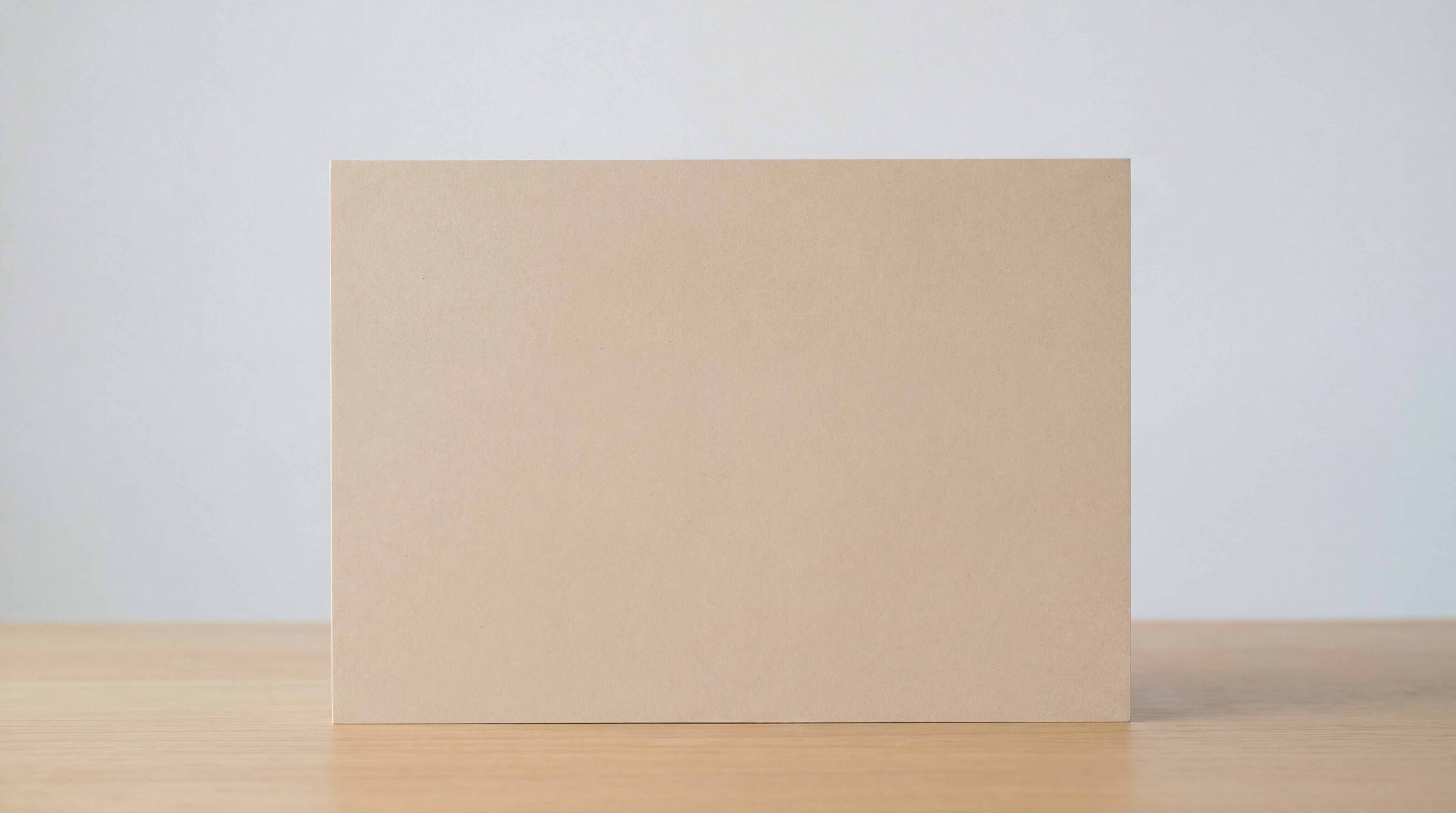 Unbehandelte Musterplatte als Ausgangsfläche vor dem Auftrag der Roststruktur Paste