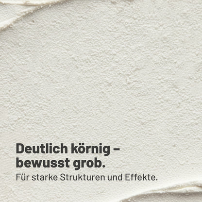 Detailansicht der deutlich körnigen Oberfläche der Viva Decor Strukturpaste Grob für markante Strukturen.
